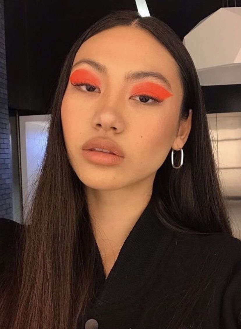 Bright Eyes: тренд на яркие тени — носим как Белла Хадид, Марго Робби и Кендалл Дженнер (фото 30)