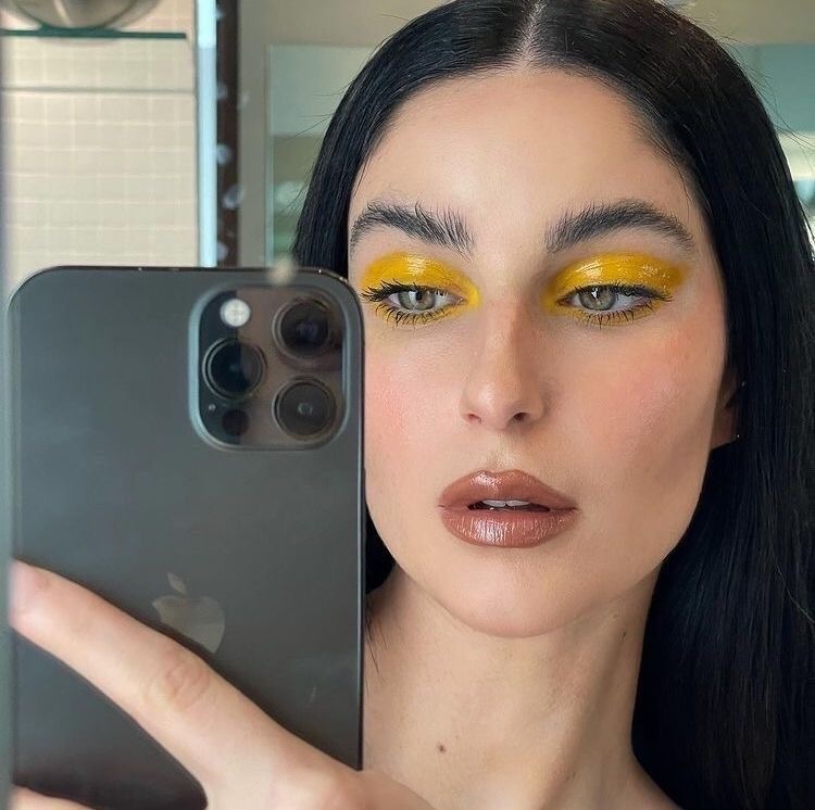 Bright Eyes: тренд на яркие тени — носим как Белла Хадид, Марго Робби и Кендалл Дженнер (фото 13)