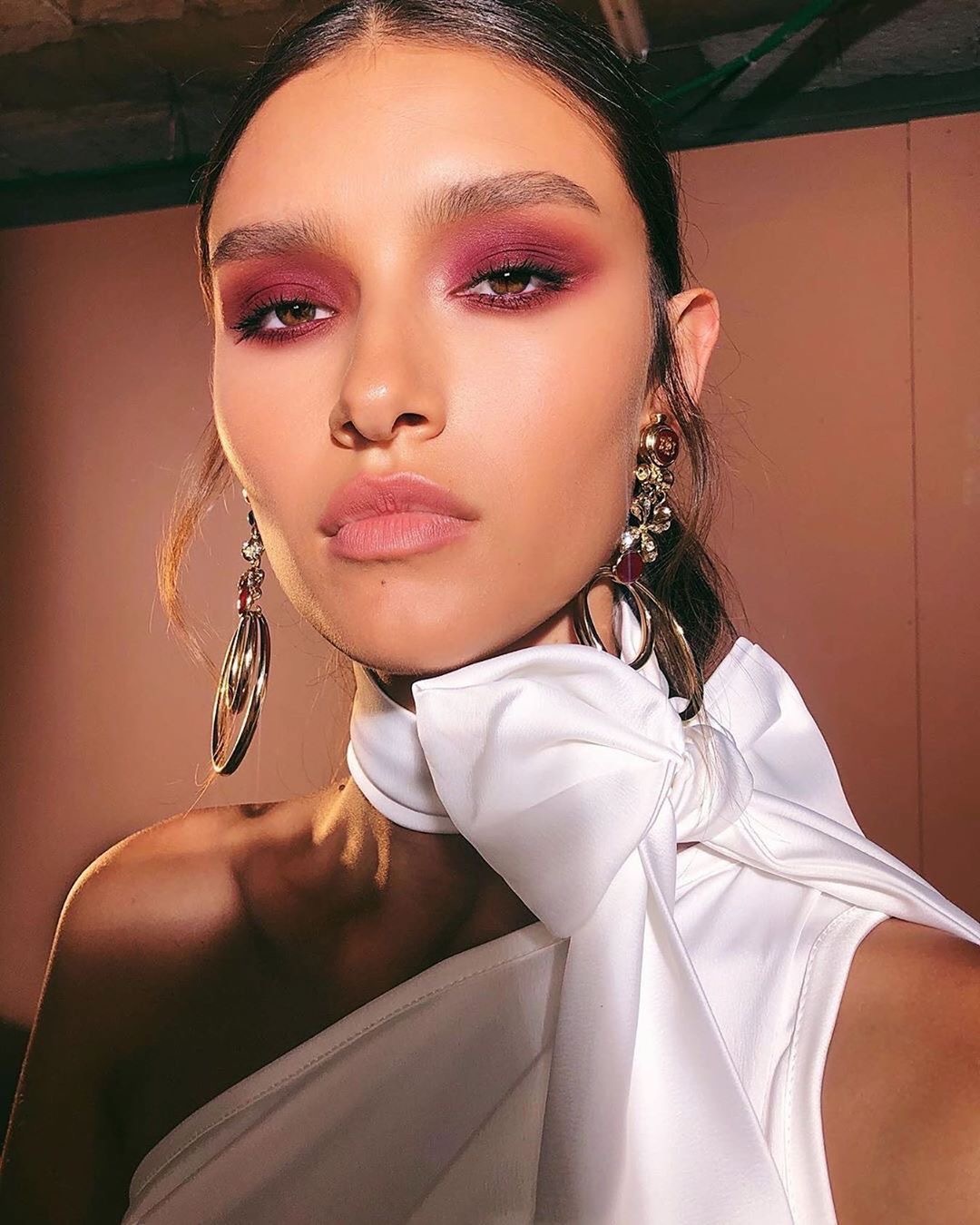 Bright Eyes: тренд на яркие тени — носим как Белла Хадид, Марго Робби и Кендалл Дженнер (фото 28)