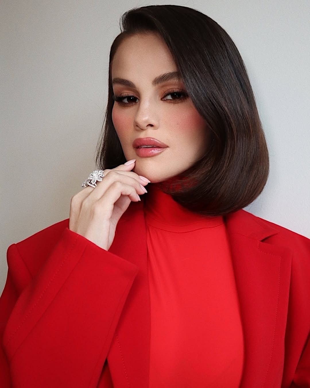 Guava Girl: тренд на макияж цвета тропического фрукта — носим как Селена Гомес, Эль Фаннинг и Фиби Дайневор (фото 6)