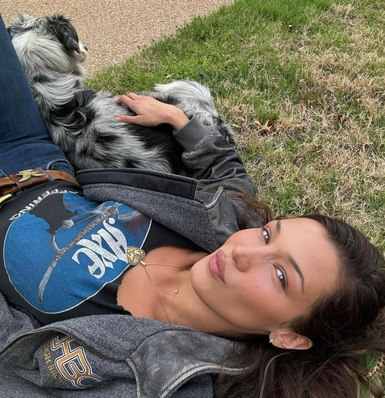 Дерморексия и clean girl makeup: почему зумеры меньше пользуются декоративной косметикой (фото 21)