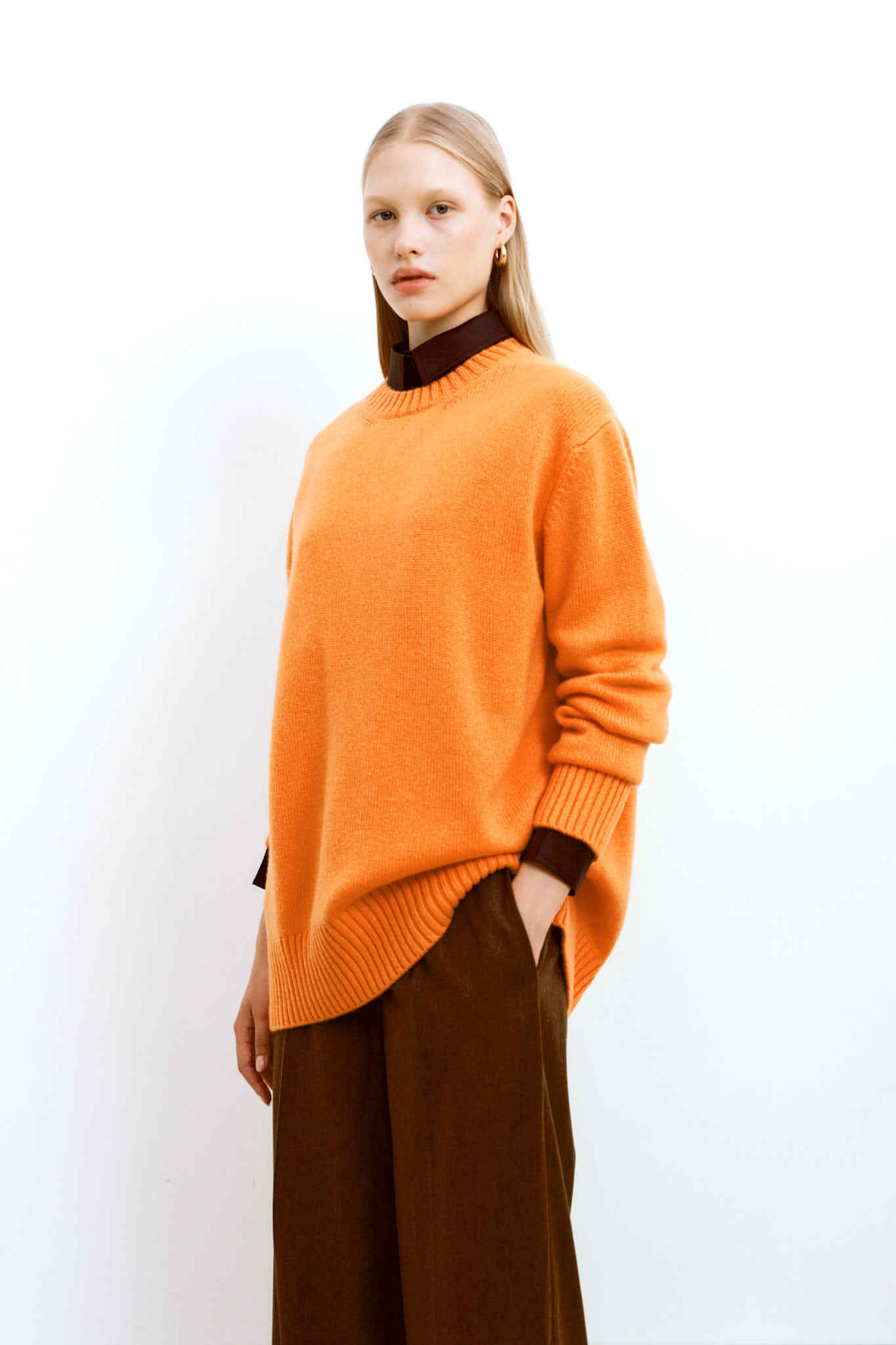 Зона комфорта. Уютные свитера и джемперы для осени и зимы 2025 (фото 21)