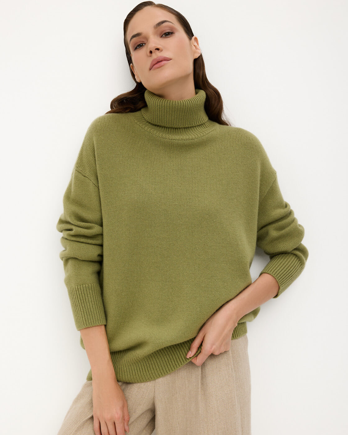 Зона комфорта. Уютные свитера и джемперы для осени и зимы 2025 (фото 34)