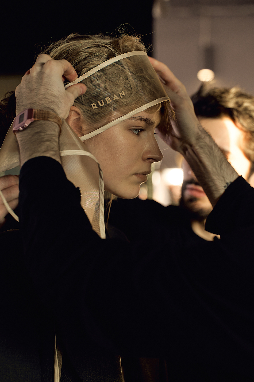 Флокирование на губах и волосковое наращивание бровей: как повторить бьюти-образы с показа Ruban (фото 4)