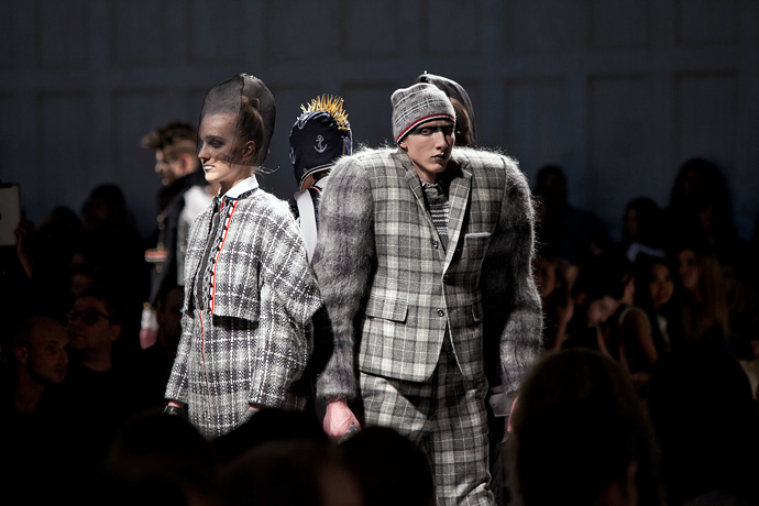 Показ Thom Browne на Aurora Fashion Week (фото 1)