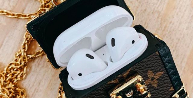 Louis Vuitton выпустил кожаный сундучок для AirPods