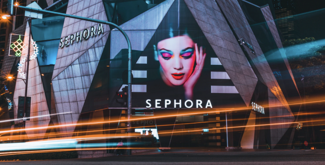 Сеть «Иль де ботэ» возобновляет работу в России на месте магазинов Sephora