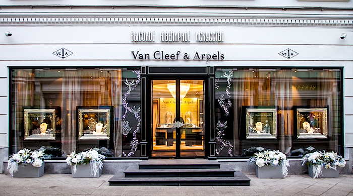 В поисках сокровищ: выставка Van Cleef & Arpels в Столешниковом