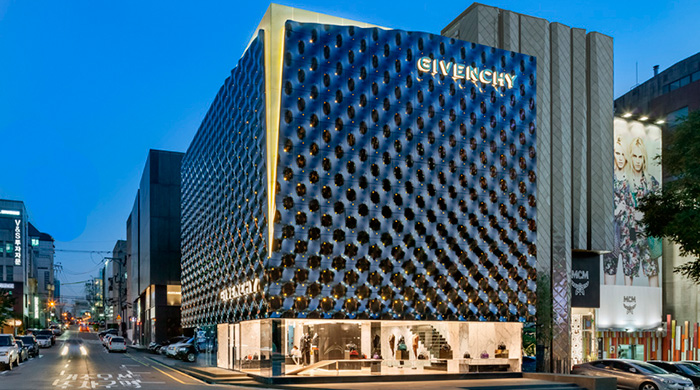 В Сеуле построен новый флагманский магазин Givenchy