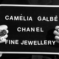 Коллекция украшений Chanel Camélia Galbé