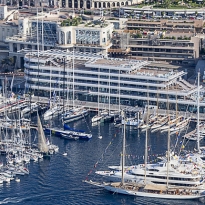 Здание Yacht Club de Monaco от бюро Нормана Фостера