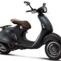 Emporio Armani и Vespa объединились для создания ретроскутера