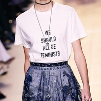 Dior запустил в продажу футболки «We should all be feminists»