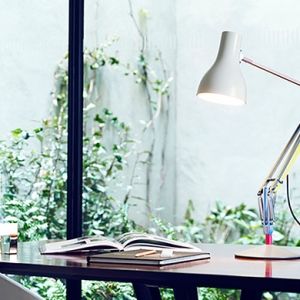 Новая жизнь настольной лампы Anglepoise Type75 от Пола Смита