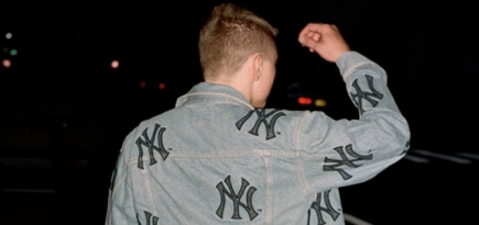 Supreme выпустил коллаборацию с New York Yankees