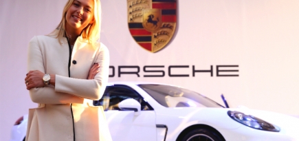 Мария Шарапова представила в Сочи Porsche собственного дизайна