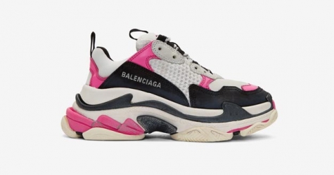 Balenciaga перевыпустил кроссовки Triple S в розовом цвете