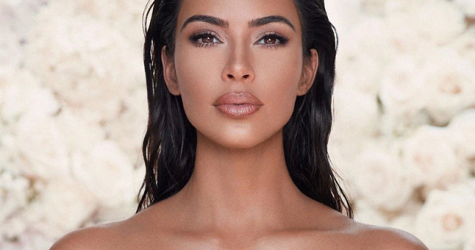 Ким Кардашьян показала первый бьюти-образ из свадебной коллекции KKW Beauty