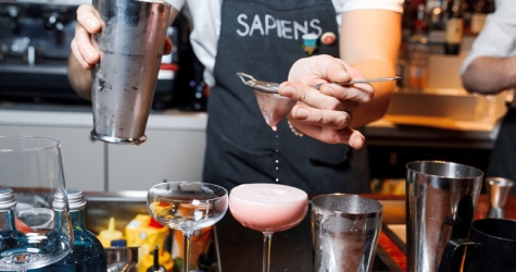 Крио-коктейли и баттл барменов в Sapiens Kitchen & Bar