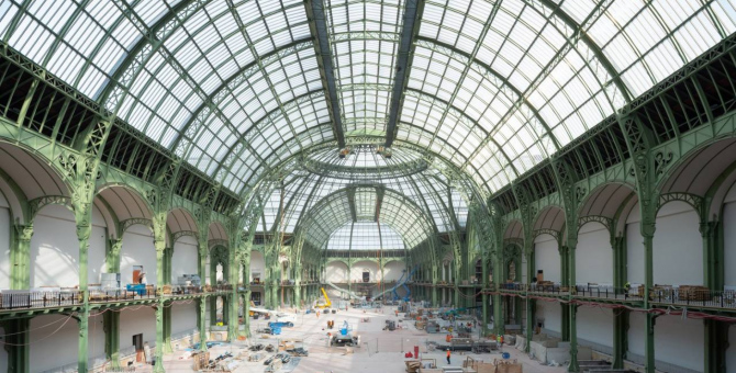 Реставрация Большого дворца в Париже, в котором проходили показы Chanel, завершается
