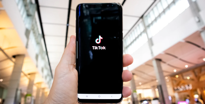 Российские пользователи TikTok не могут публиковать контент и проводить прямые эфиры