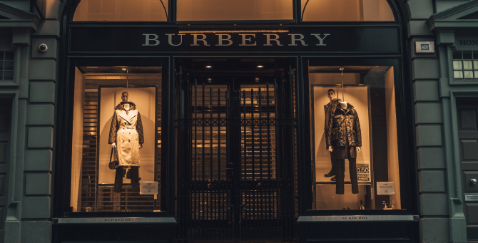 Burberry объявил о сотрудничестве с ресейл-платформой Vestiaire Collective