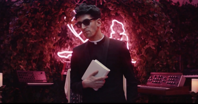 Chromeo сняли новый клип в часовне