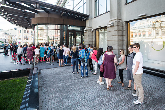 Первый взгляд: открытие Apple Shop в ЦУМе