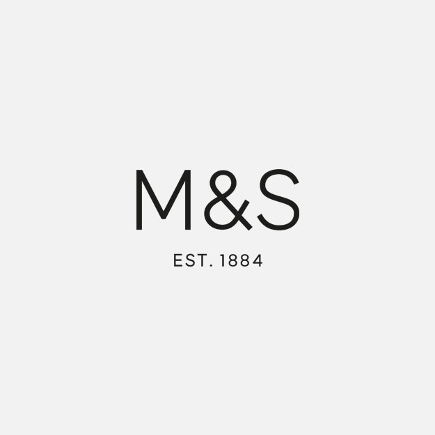 Marks & Spencer запустил подкаст об изменениях и трудностях в индустрии моды