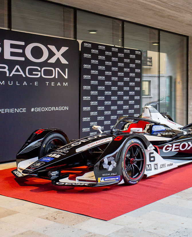 Команда Geox Dragon представила новый болид на шестой сезон Formula E