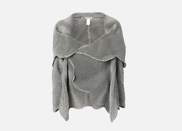 Жакет, Issey Miyake<p><a style=\"\" target=\"_blank\" href=\"https://www.farfetch.com/uk/shopping/women/issey-miyake-wrap-jacket--item-12341417.aspx?storeid=9475&amp;utm_source=Hy3bqNL2jtQ&amp;utm_medium=affiliate&amp;utm_campaign=Linkshareuk&amp;utm_content=10&amp;utm_term=UKNetwork\">Farfetch</a></p>