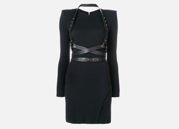 Платье, Balmain<p><a style=\"\" target=\"_blank\" href=\"https://www.farfetch.com/uk/shopping/women/balmain-leather-harness-dress-item-12457208.aspx?storeid=9336&amp;size=20&amp;utm_source=Hy3bqNL2jtQ&amp;utm_medium=affiliate&amp;utm_campaign=Linkshareuk&amp;utm_content=10&amp;utm_term=UKNetwork\">Farfetch</a></p>