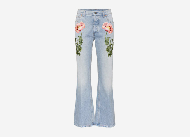 Джинсы, Gucci<p><a style=\"\" target=\"_blank\" href=\"https://www.mytheresa.com/int_en/000919-embroidered-flared-jeans-829444.html?&amp;utm_source=affiliate&amp;utm_medium=affiliate.cj.int\">Mytheresa</a></p>